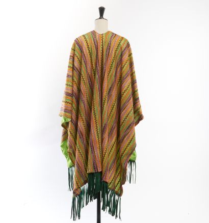 MISSONI. 
Prototype poncho avec frange en...