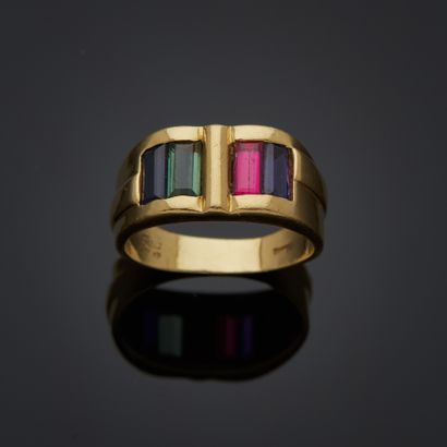 Bague en or jaune 18k et pierres de couleur...