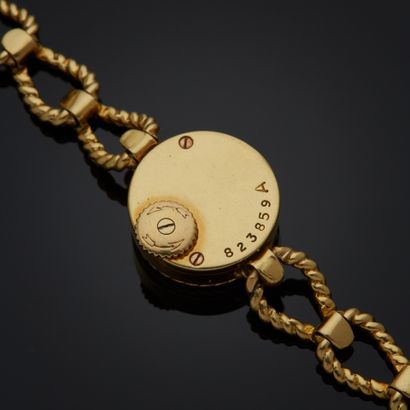 JAEGER LECOULTRE.
Montre bracelet en or jaune...