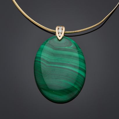 Pendentif en or jaune 18k présentant une...