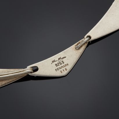 Hans HANSEN.
Collier souple en argent 925...