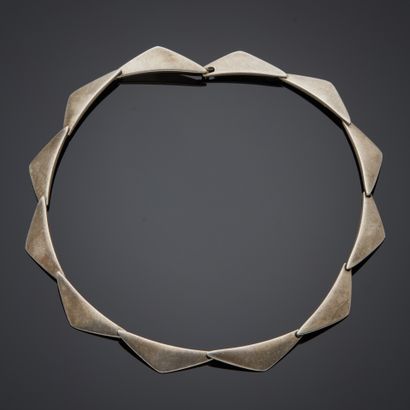 Hans HANSEN.
Collier souple en argent 925...