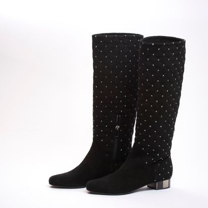 MORESCHI.
Paire de bottes en nubuck surpiqué...