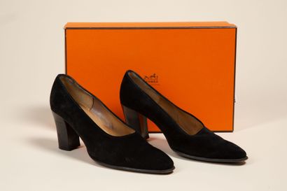 HERMES, Paris.
Paire d'escarpins en veau...