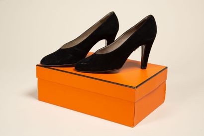 HERMES, Paris.
Paire d'escarpins en veau...