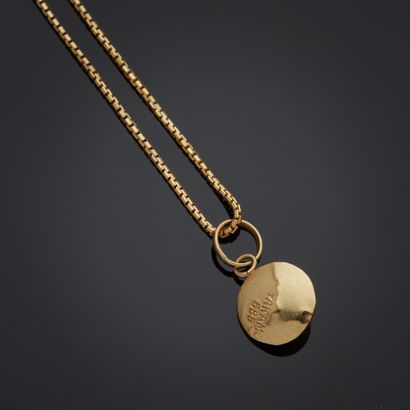 ITALIE.
Collier en or jaune 14k composé d'une...