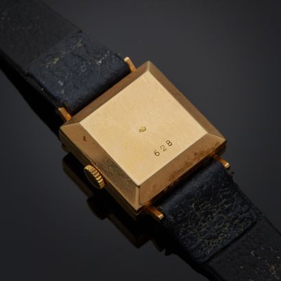 PHILIPPE.
Montre bracelet, boîtier carré...