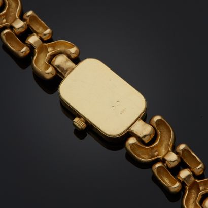 G.BIBAULT.
Montre bracelet en or jaune 18k,...