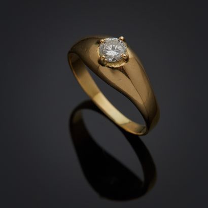 Bague en or jaune 18k sertie d'un diamant...
