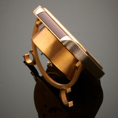 CARTIER «Santos».
Pendulette de voyage ou...