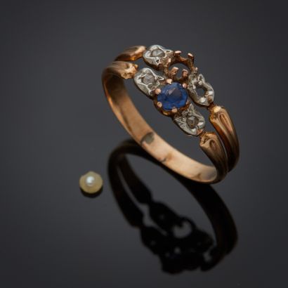 Bague en or rose 18k, sertie d'un saphir,...