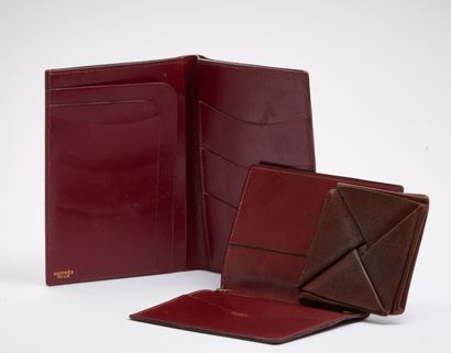 HERMES, Paris.
Portefeuille en cuir box bordeaux...