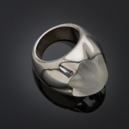 MONTBLANC.
Bague bombée en argent 925 millièmes,...