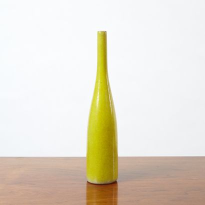 Jacques et Dani RUELLAND. 

Vase bouteille...