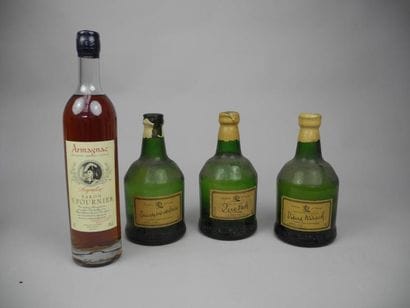 Ensemble de 4 bouteilles : 3 bouteilles EAU-DE-VIE...