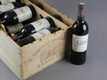 12 bouteilles CH. MARGAUX, 1° cru Margaux...