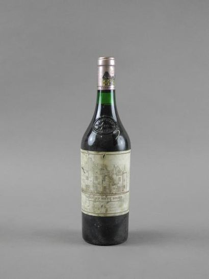 1 bouteille CH. HAUT-BRION, 1° cru Pessac-Léognan...