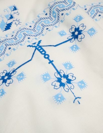 Rectangular white cotton tablecloth embroidered...