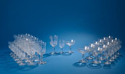Part of an engraved glass service.
Includes:...