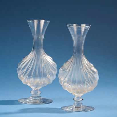 DAUM, France.
Crystal set.
It includes :
-...