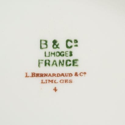 BERNARDEAU Cie, Limoges. 
Partie de service...