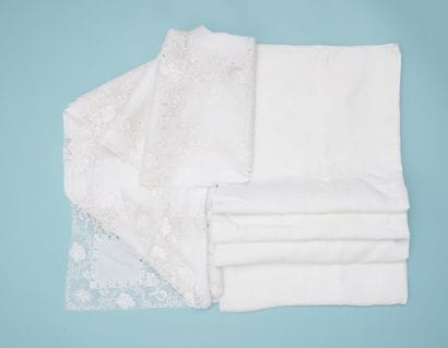 Set of two rectangular tablecloths in cotton...