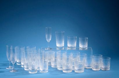 BACCARAT.
Partie de service de verres en...