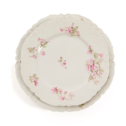 HAVILAND.
Partie de service de table en porcelaine...