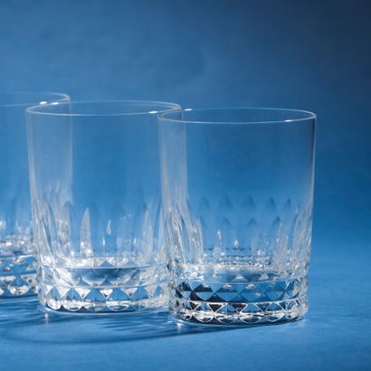 BACCARAT.
Suite de douze verres à whisky...