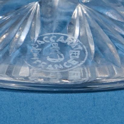 BACCARAT.
Partie de service de verres en...