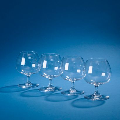 Part of an engraved glass service.
Includes:...