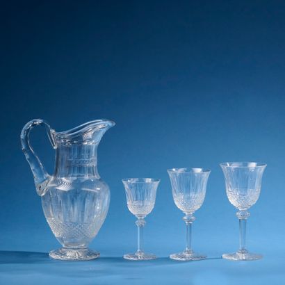 SAINT-LOUIS.
Part of a glass service and...