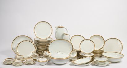 BERNARDAUD Cie, Limoges : 
Partie de service...