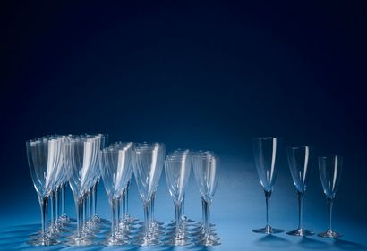 BACCARAT. 
Partie de service de verres en...