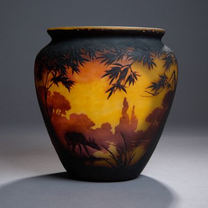 MULLER Frères.

Acid-etched multi-layered...