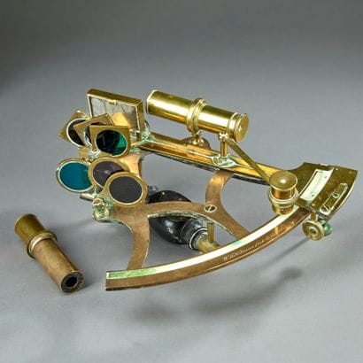 COUSENS SON.
Sextant de marine en laiton...