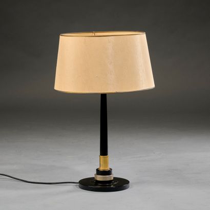 Dans le goût de ARLUS. 

Lampe de bureau...