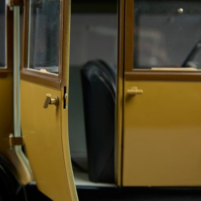 Citroën modèle B14 par BREPSOMN TOYS.
Modèle...