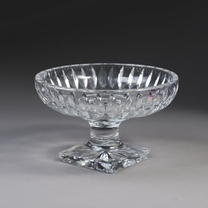 SAINT-LOUIS.

Crystal bowl on pedestal, the...