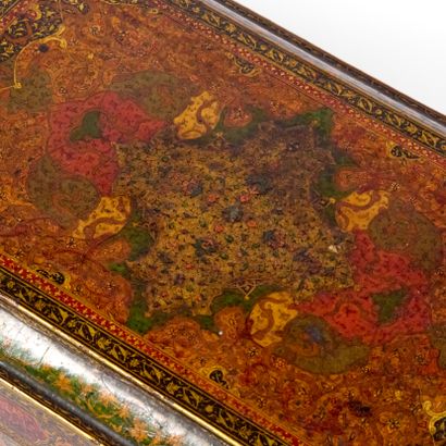Rectangular papier-mâché box lacquered in...