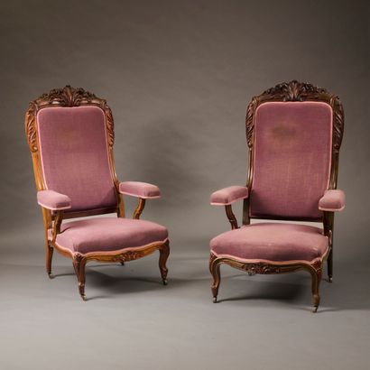 Deux importants fauteuils dit 