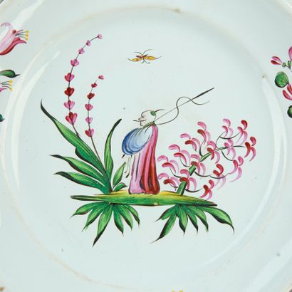 LUNEVILLE.

Three earthenware plates with...
