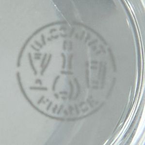 BACCARAT.

Two bottles and their stopper:

-...