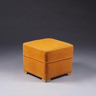 Small square-shaped pouffe in orange corduroy.
Circa...