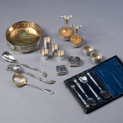 Lot in silver 800 and 950 thousandths including...