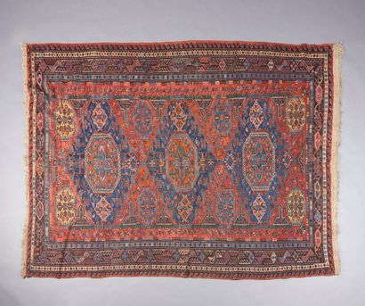 SOUMAK, Caucasus.
Wool thread rug on a wool...