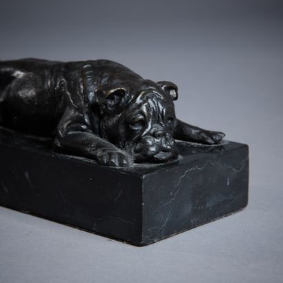 CESARO (20th century).

Lying bulldog.

Bronze...