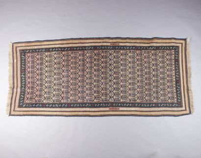 GENDGE, Caucasus.
Wool velvet rug on wool...