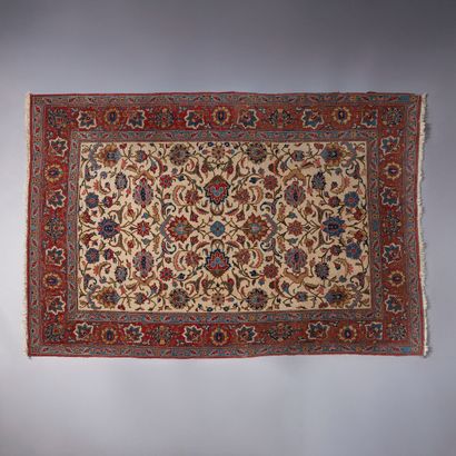 GHOUM KORK.

Lambswool carpet decorated with...