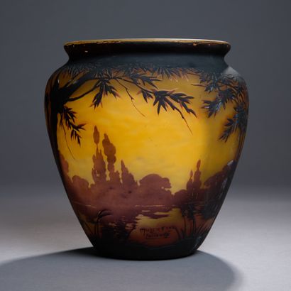 MULLER Frères.

Acid-etched multi-layered...